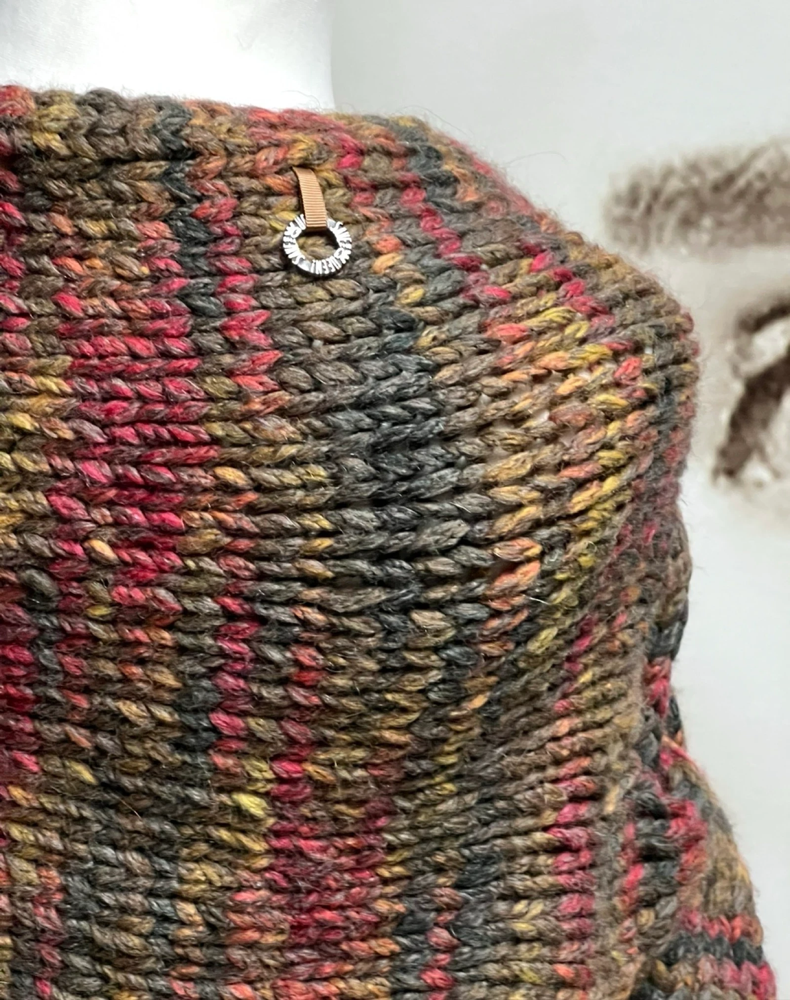 Save The Queen alpaca and wool poncho new – photo 12